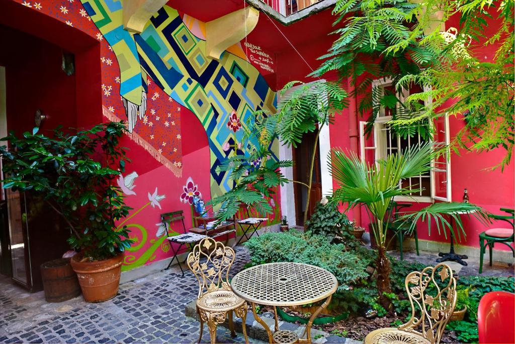 Santico Art Hotel And Hostel Budapest Esterno foto