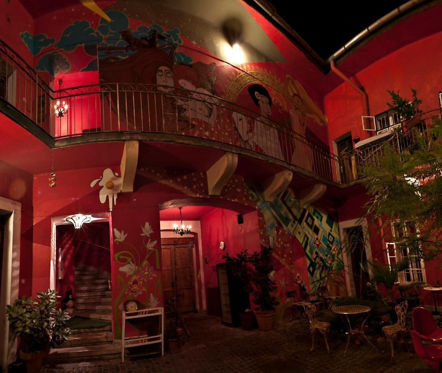 Santico Art Hotel And Hostel Budapest Esterno foto