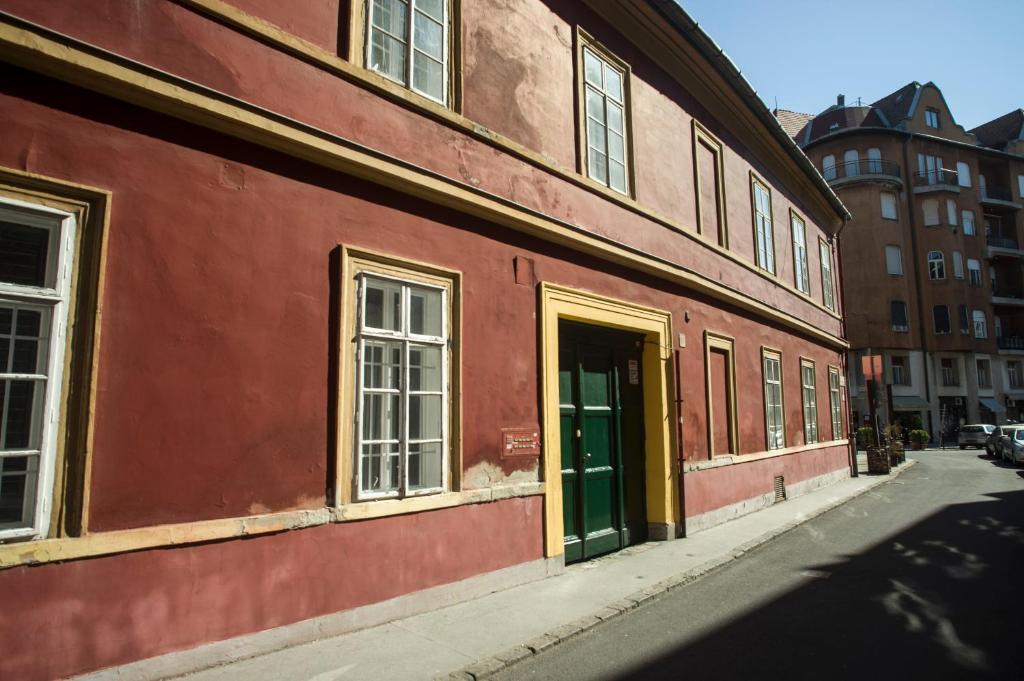 Santico Art Hotel And Hostel Budapest Esterno foto