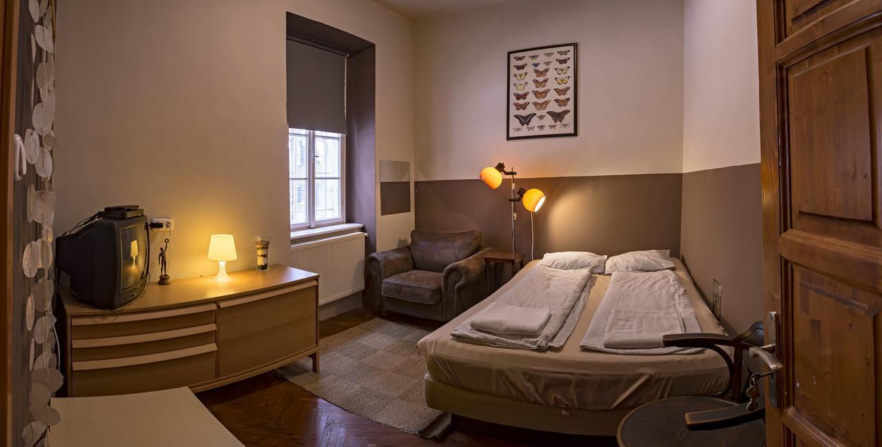 Santico Art Hotel And Hostel Budapest Esterno foto