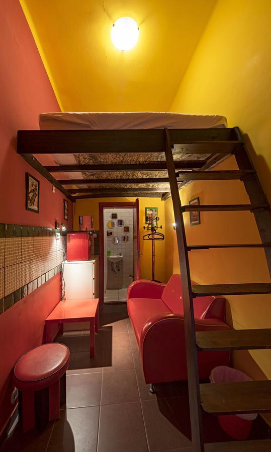 Santico Art Hotel And Hostel Budapest Esterno foto