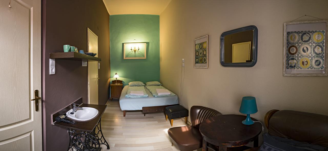 Santico Art Hotel And Hostel Budapest Esterno foto