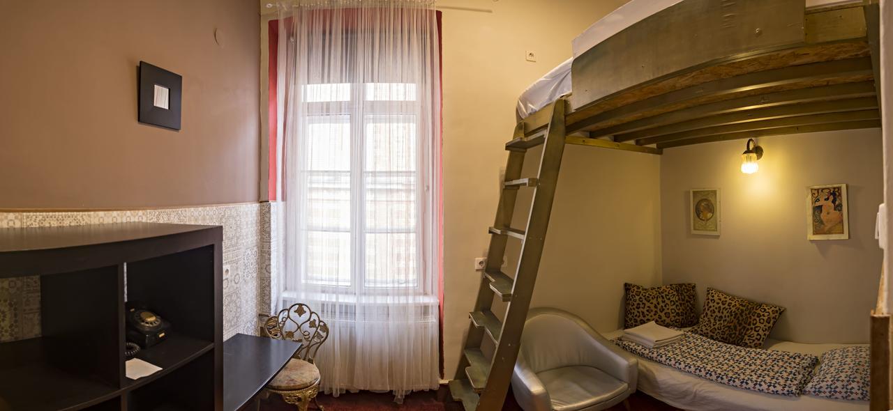 Santico Art Hotel And Hostel Budapest Esterno foto