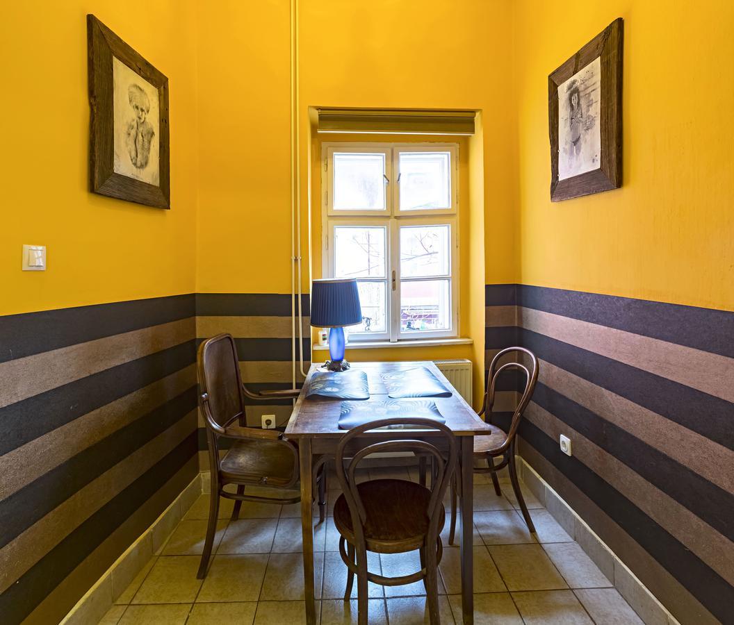 Santico Art Hotel And Hostel Budapest Esterno foto